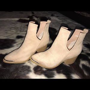 Women’s booties